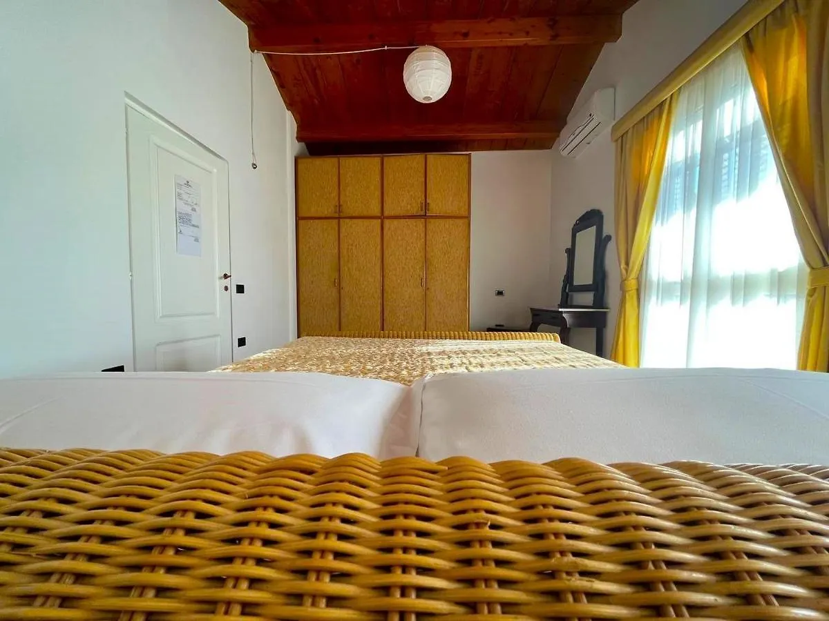 La Tinaia Country House Magomadas 0*,